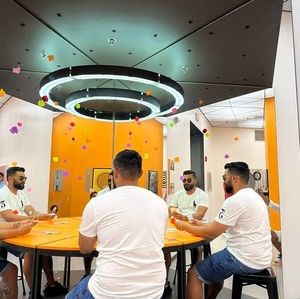 Meet your Posher, Hubert